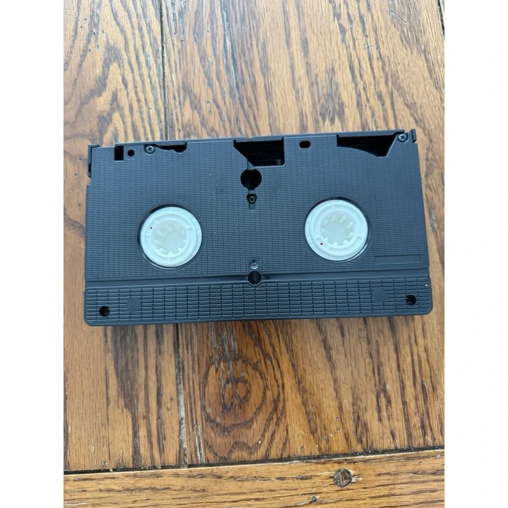 A Charlie Brown Christmas VHS Vintage Peanuts‎ Snoopy Holiday Shell Promo
